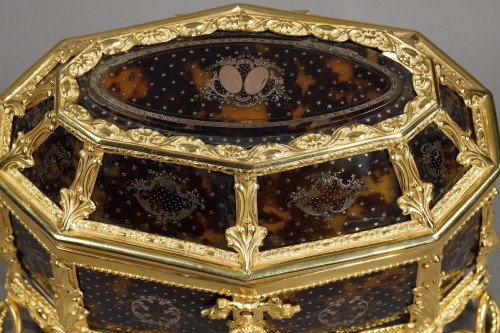 Napoléon III - Coffret en écaille, or et bonze doré. Napoléon III