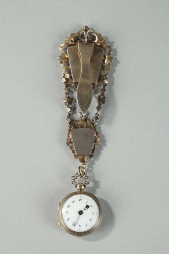 XIXe siècle - Chatelaine en argent, perles et miniature XIXe siècle