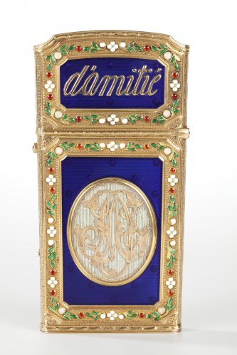 Etui à tablettes, carnet de bal en or, émail, fin du XVIIIe siècle - Objets de Vitrine Style Louis XVI