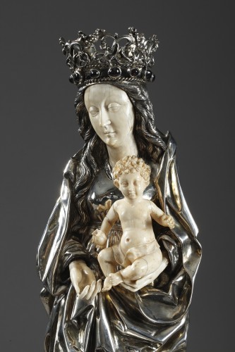 Vierge à l'enfant en argent, ivoire et pierres fines - Argenterie et Arts de la table Style 