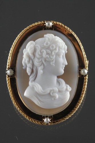 Broche or, camée sur agate seconde partie du XIXe siècle - Bijouterie, Joaillerie Style Napoléon III