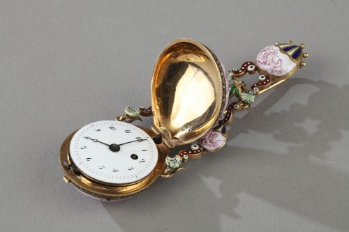 XIXe siècle - Montre en or et émail, travail viennois du XIXe siècle