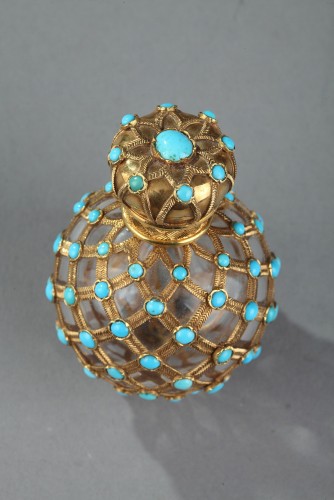 Flacon à parfum cristal, or et turquoises Début XIXe siècle - Restauration - Charles X
