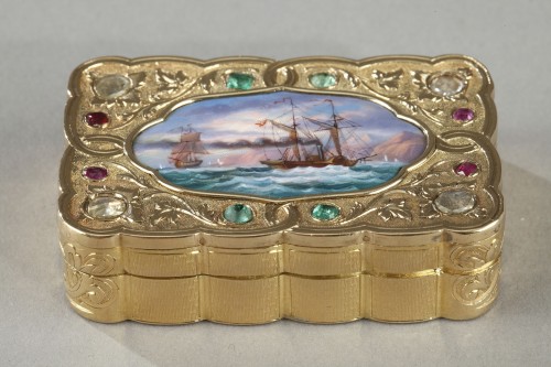 Objets de Vitrine Coffret & Nécessaire - Boite en or et émail pour le marché oriental circa 1820-1830