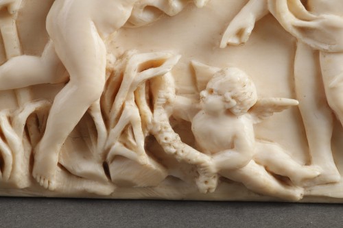 Plaque en ivoire "les amours de Poséidon", travail de la fin XVIIIe siècle - Louis XVI