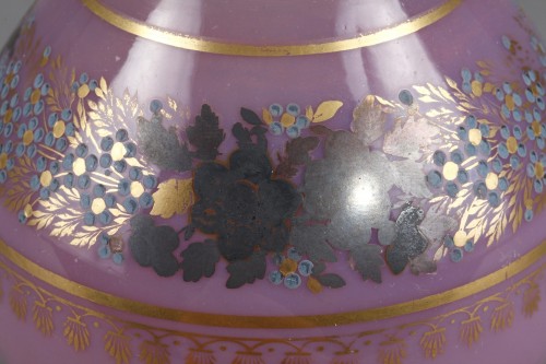 Bouteille en cristal d’opaline "gorge de pigeon" - Ouaiss Antiquités