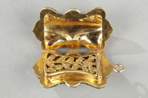Bijouterie, Joaillerie Pendentif, Collier - Vinaigrette en or et émail, milieu du XIXe siècle
