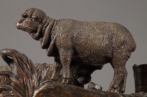 Antiquités - Jules Moigniez (1835-1894) - Les deux moutons, encrier en bronze patiné