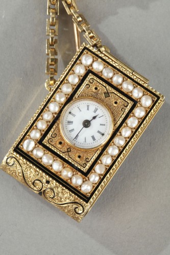 Bijouterie, Joaillerie  - Châtelaine en or, émail et montre, seconde partie du XIXe siècle