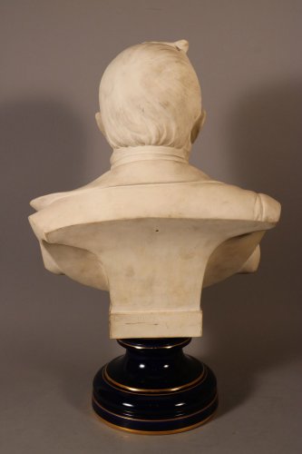Céramiques, Porcelaines  - Buste en biscuit de Sèvres représentant Adolphe Thiers, XIXe siècle