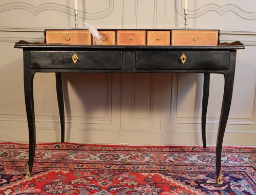 Bureau à gradin, bois noirci et bronze, fin Régence - Mobilier Style Régence