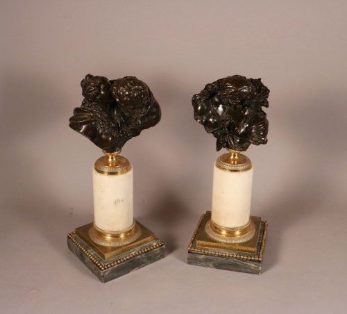 Antiquités - Paire de bronzes "Les Baisers" modèle de Houdon, fin XVIIIe, début XIXe siècle