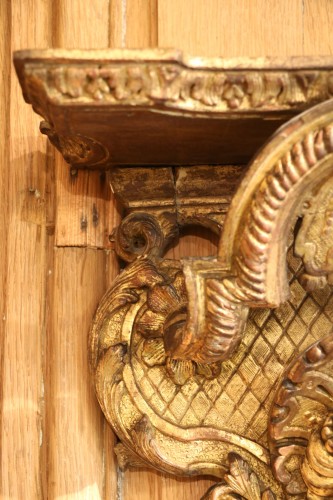 XVIIe siècle - Grande console murale en bois doré représentant un masque de Cérès