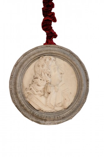 Médaillon représentant Louis XIV de profil