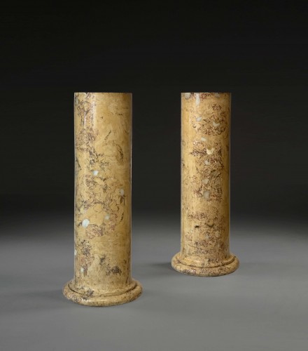 Paire de colonnes en scagliole, Premier quart du XIXe siècle - Objet de décoration Style 