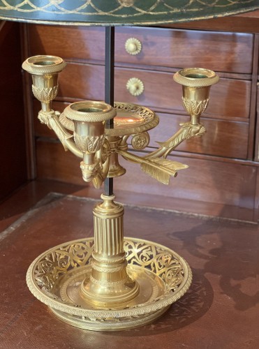 Antiquités - Lampe bouillotte d'époque Empire aux griffons en bronze doré