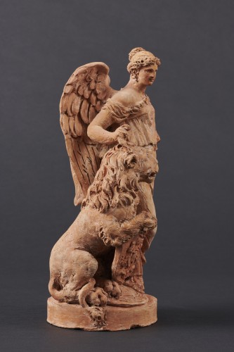 Sculpture Sculpture en Terre cuite - Allégorie de la Victoire en terre-cuite, début du XIXe siècle