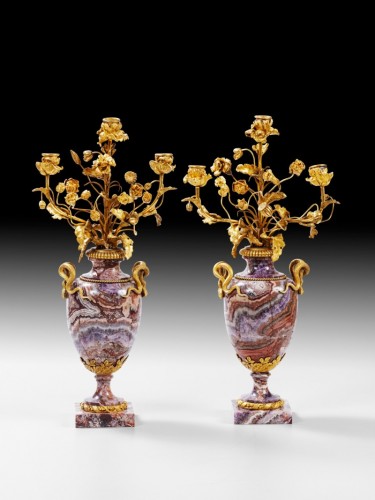 Paire de vases en bluejohn montés en candélabres France vers 1830 - Luminaires Style Restauration - Charles X