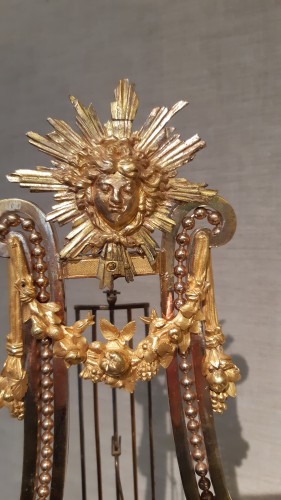 Horlogerie Pendule - Pendule " lyre" Louis XVI en bronze doré et marbre