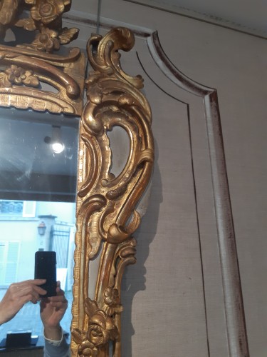 Louis XV - Grand miroir en bois doré d'époque Louis XV