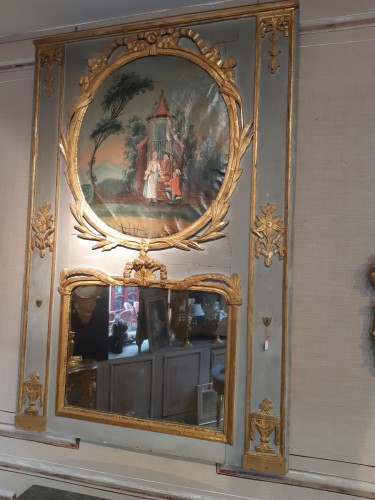 Miroirs, Trumeaux  - Trumeau à peinture dans un médaillon d'époque Louis XVI