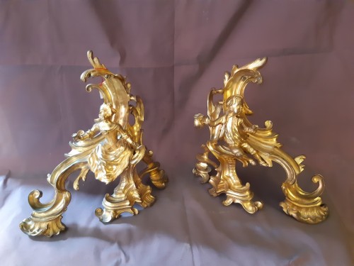 Louis XV - Chenets en bronze doré d'époque Louis XV