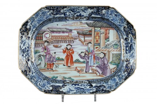 Plat rectangulaire en porcelaine de Chine - Période Qianlong (1736 - 1795)