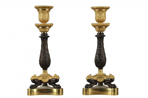 Paire de flambeaux en bronze ciselé, France circa 1820 - 1825