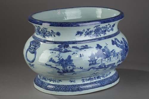 Céramiques, Porcelaines  - Chine de Commande, grand rafraichissoir à bouteilles Période Qianlong 1736 - 1795