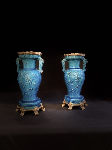 XVIIe siècle - Paire de vases en céramique chinoise