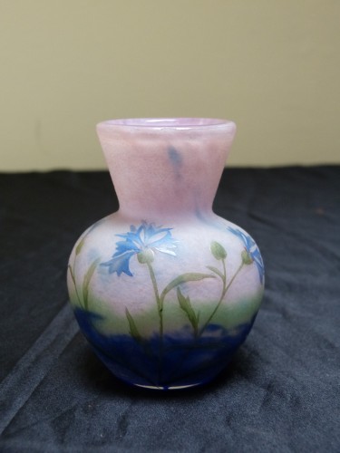 XXe siècle - Daum Nancy - Vase aux Bleuets Verre gravé et émaillé sur fond givré