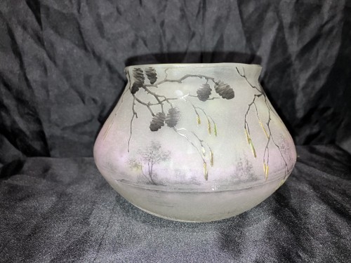 XXe siècle - Daum - Vase en verre gravé et émaillé décor Aulne 