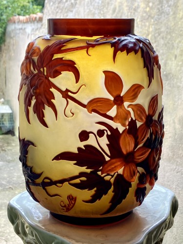 XXe siècle - Émile Gallé vase Soufflé Clématites art nouveau