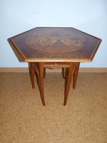 Art nouveau - Emile Gallé Table de milieu décor Troubadour Roi Arthur