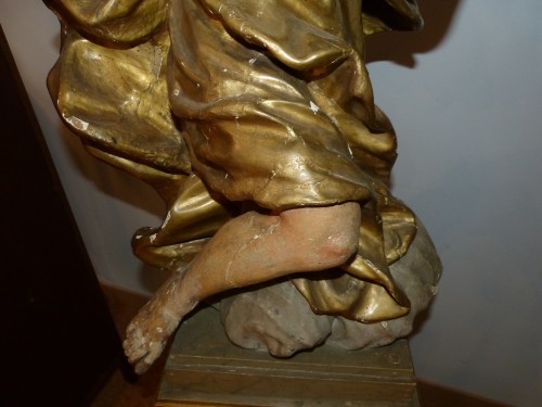 Louis XV - Importante paire d'anges en bois sculpté Epoque XVIIIe siècle