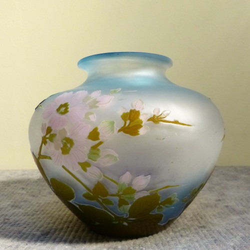 Emile Gallé  - Vase Boule japonisant aux fleurs de Pommier - Art nouveau