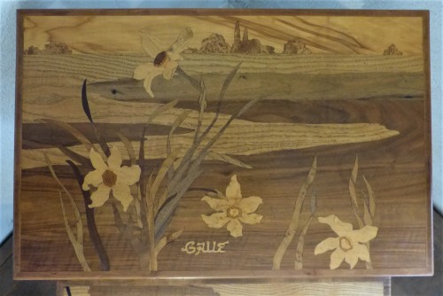 Art nouveau - Emile Gallé - Série de tables gigognes Art nouveau
