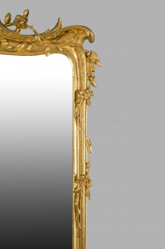 Antiquités - Large paire de miroirs en bois doré de la deuxième moitié du XIXe siècle