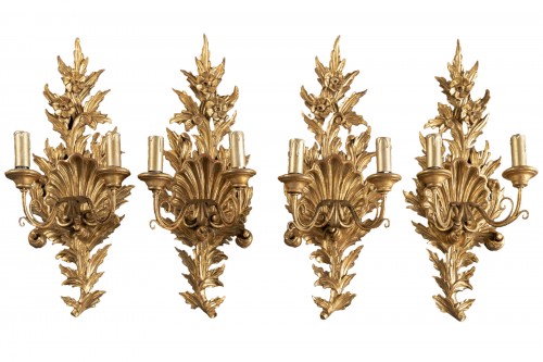 Suite de 4 appliques en bois doré de la fin du XVIIIe siècle