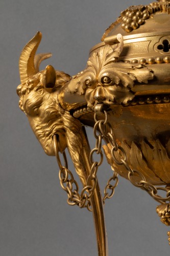Antiquités - Athénienne en bronze doré