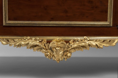 Commode à vantaux d'époque Louis XVI - Galerie William Diximus