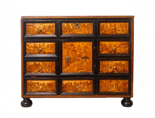 Cabinet de collectionneur en marqueterie – Augsbourg XVIIe siècle