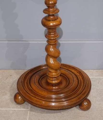Mobilier Table & Guéridon - Grande sellette Louis XIII ''porte-perruque'' du XVII° siècle