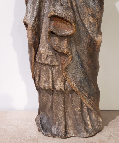 Évêque en pierre sculptée et polychrome d'époque XVIIe - Gérardin et Cie