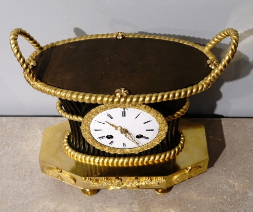 Pendule Panier d'époque Empire portant le poinçon de la Maison « Japy Frères » - Horlogerie Style Empire