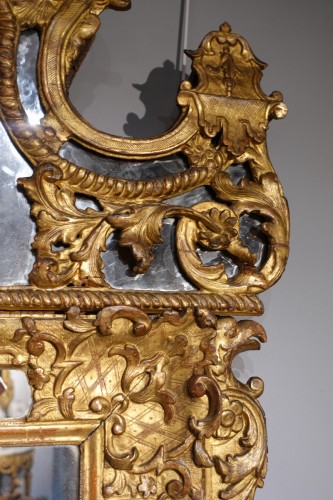 Miroirs, Trumeaux  - Grand miroir Régence à parcloses en bois doré d'époque début XVIIIe