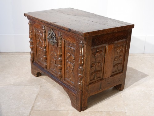 Mobilier Cabinet & Coffre - Petit coffre Renaissance en chêne fin XVIe