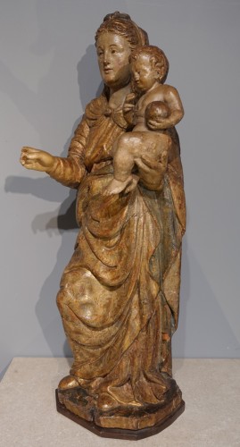 Vierge à l'enfant en bois polychrome, Italie fin XVIe - Sculpture Style Renaissance