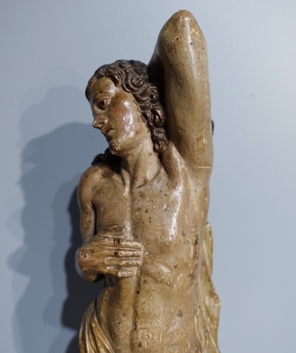 Louis XIV - Saint Sébastien en bois sculpté polychrome circa 1600