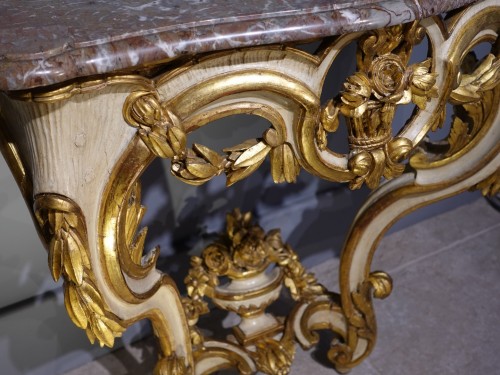 XVIIIe siècle - Console en bois doré et laquée d'époque XVIIIe